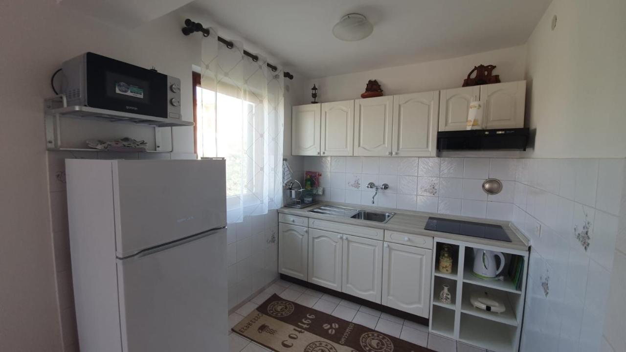 Apartmani Sofia Njivice Exterior foto